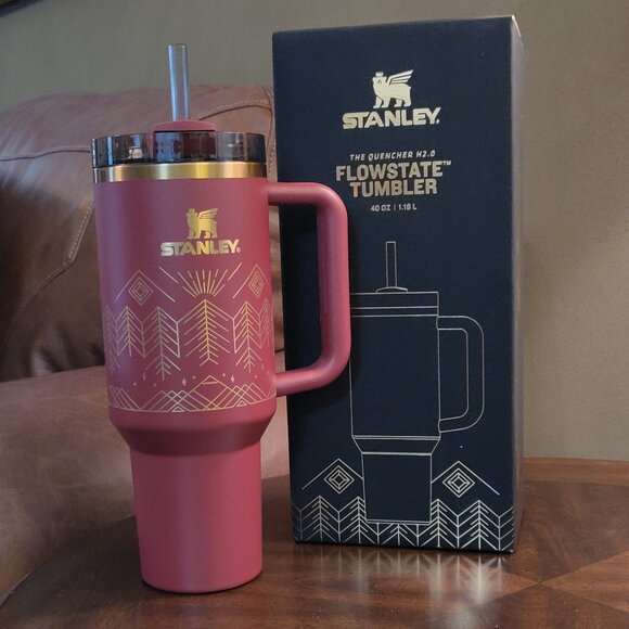 Stanley Winterscape Quencher H2.0 Flowstate 40 oz NEW IN BOX Cranberry - Picture 5 of 6